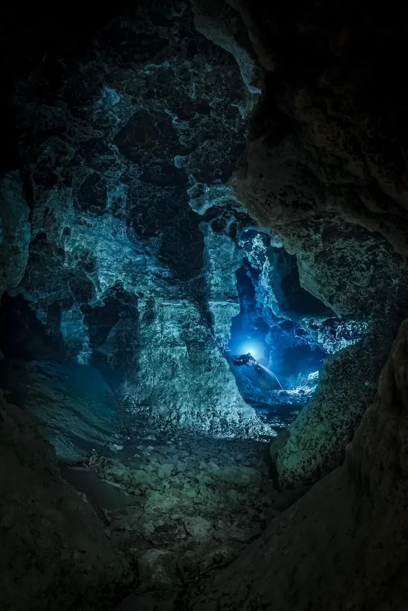 Gallery, Cave Country